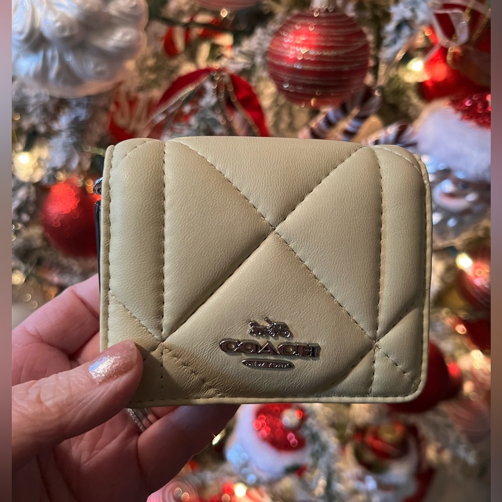Coach Mini Wallet On A Chain With Puffy Diamond Quilting nwot from Coach - Picture 4 of 4